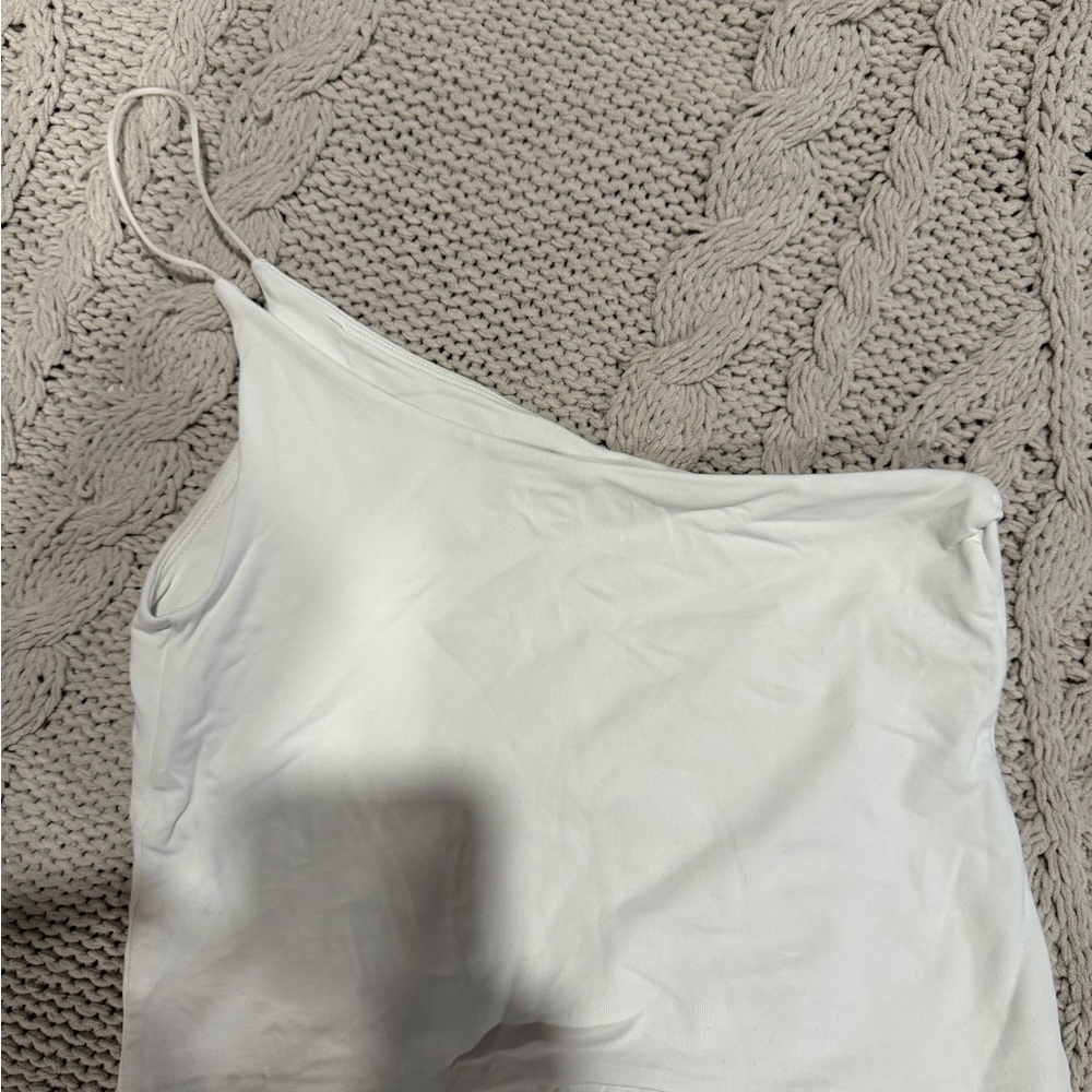 Babaton One-Shoulder Top